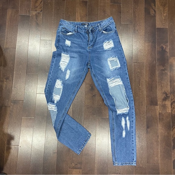Distressed FashionNova Jeans - Picture 2 of 3
